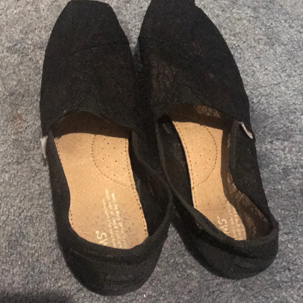 Toms